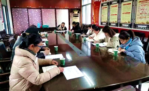 区数学教研活动.jpg