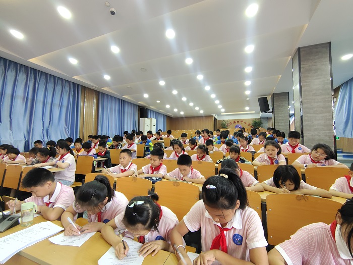 41a8736f9504991a0cd75df401e2242.jpg